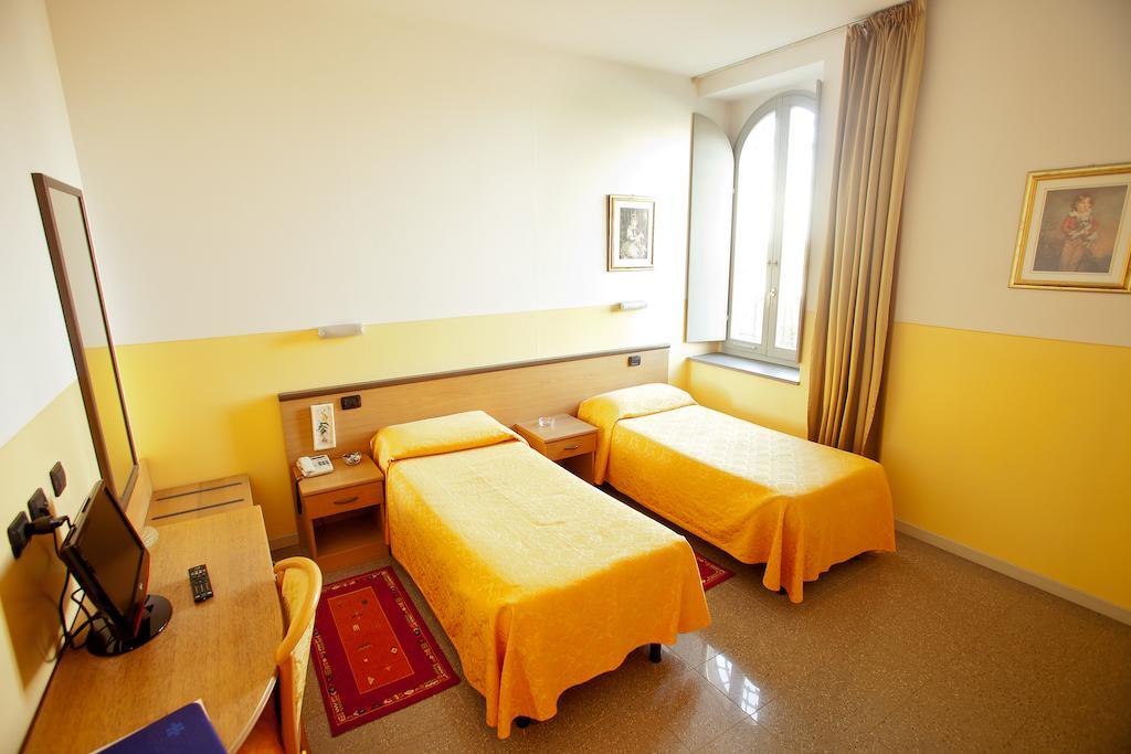 Master Hotel Castelvetro Piacentino Room photo