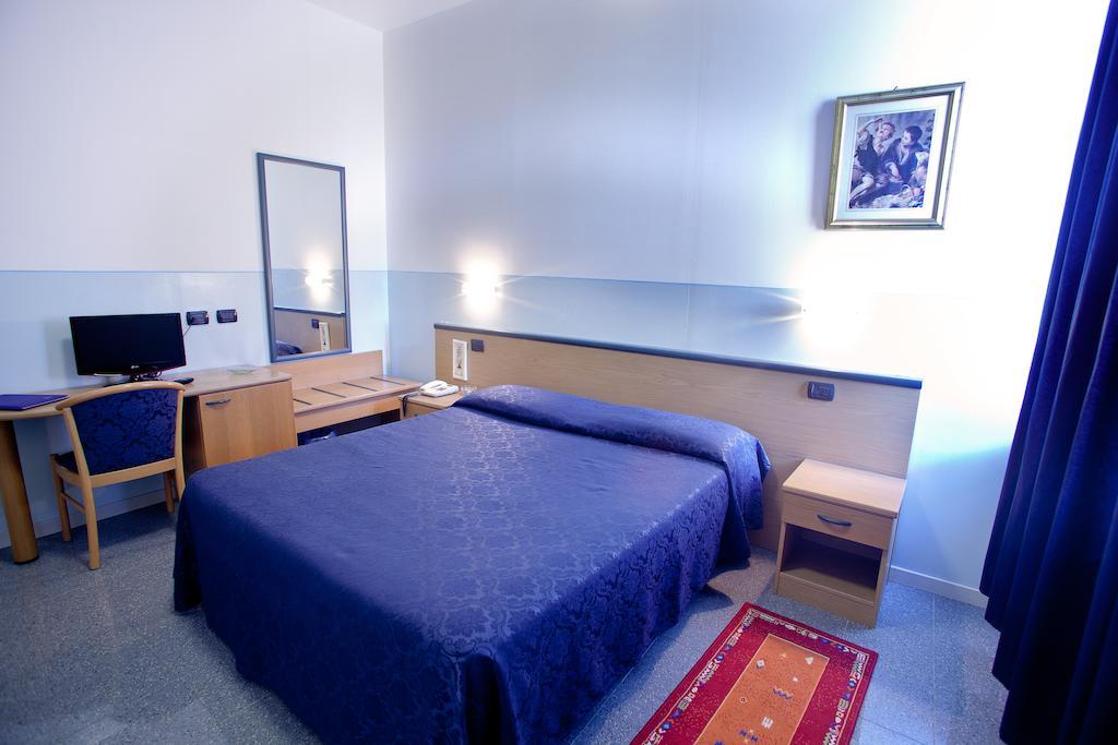 Master Hotel Castelvetro Piacentino Room photo