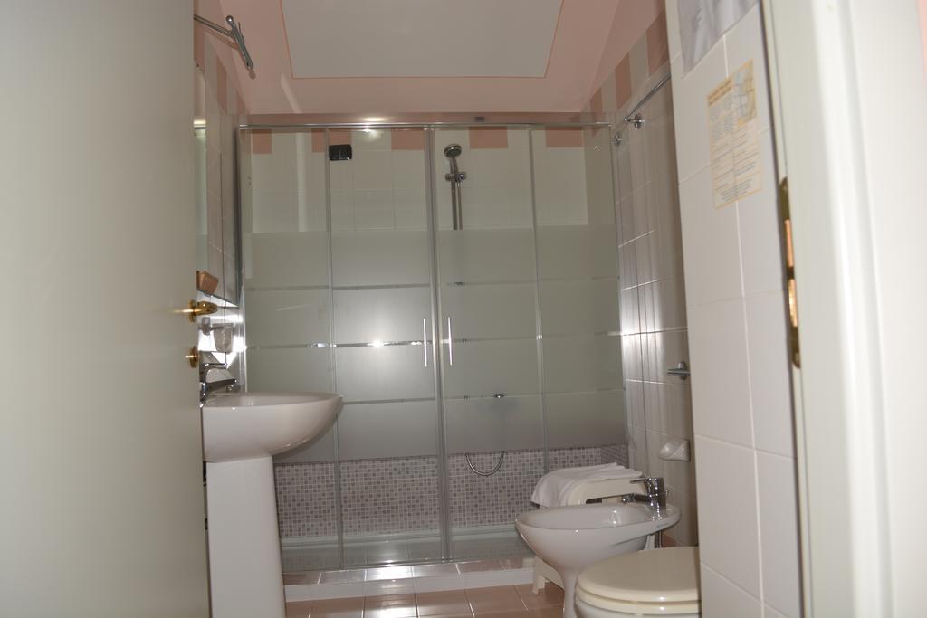 Master Hotel Castelvetro Piacentino Exterior photo